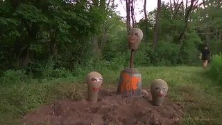 Девчонку жестко насилуют в горло